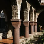 Отель Eremo Di Bienno